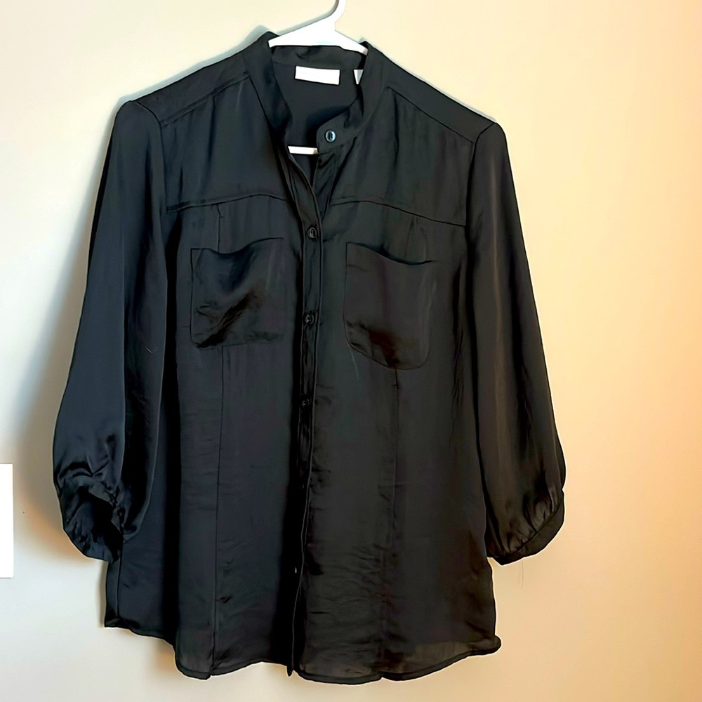 NY & Co.* Women's 3/4 Sleeve Button Down Curved Hem Blouse~‎ Small